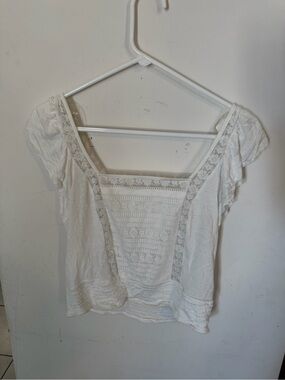Arizona Jean Company White Crochet Panel Short Sleeve Top